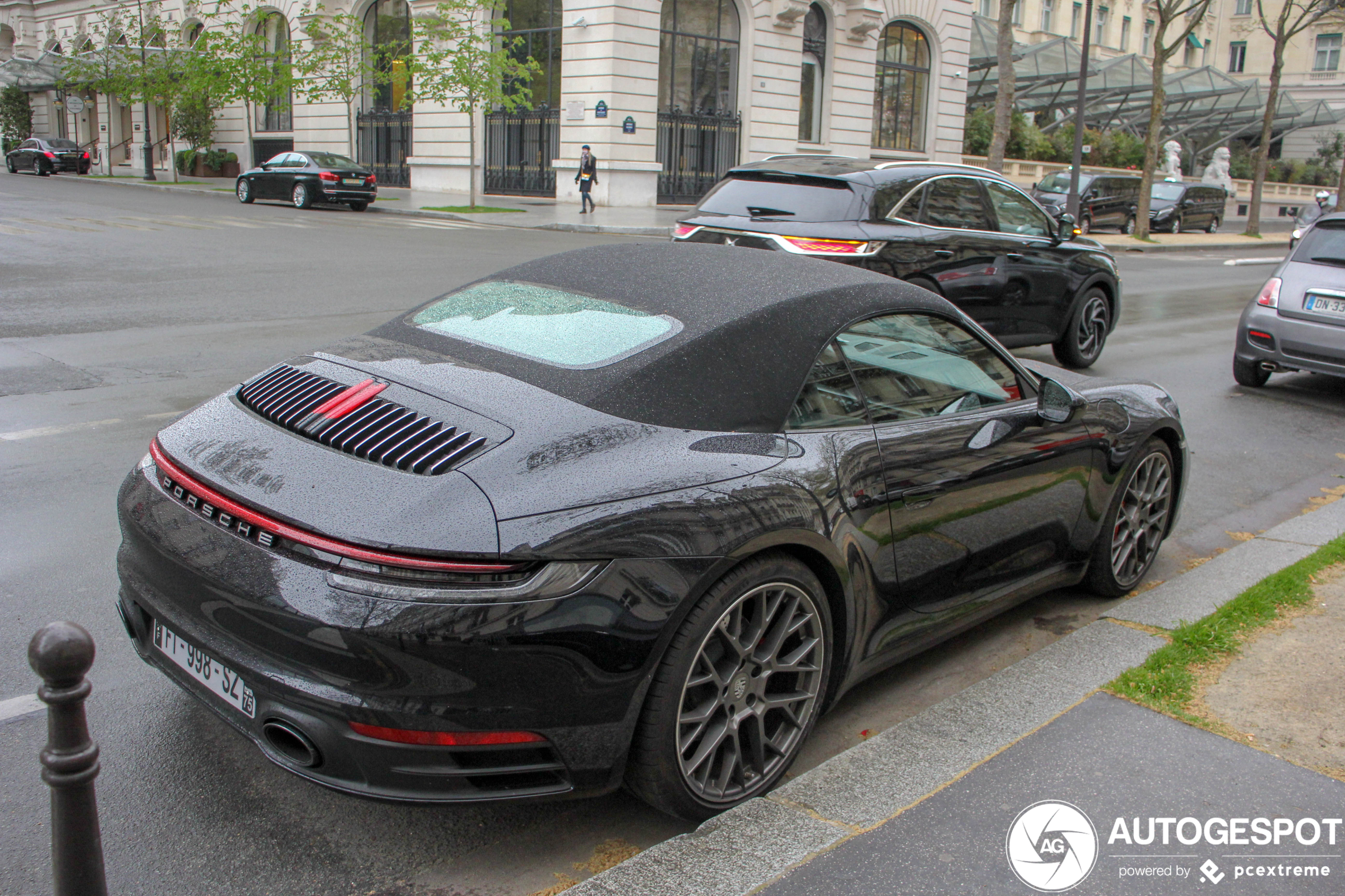 Porsche 992 Carrera 4S Cabriolet