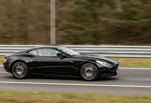 Aston Martin DB11