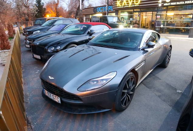 Aston Martin DB11