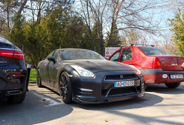 Nissan GT-R 2011