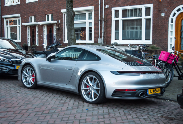 Porsche 992 Carrera 4S