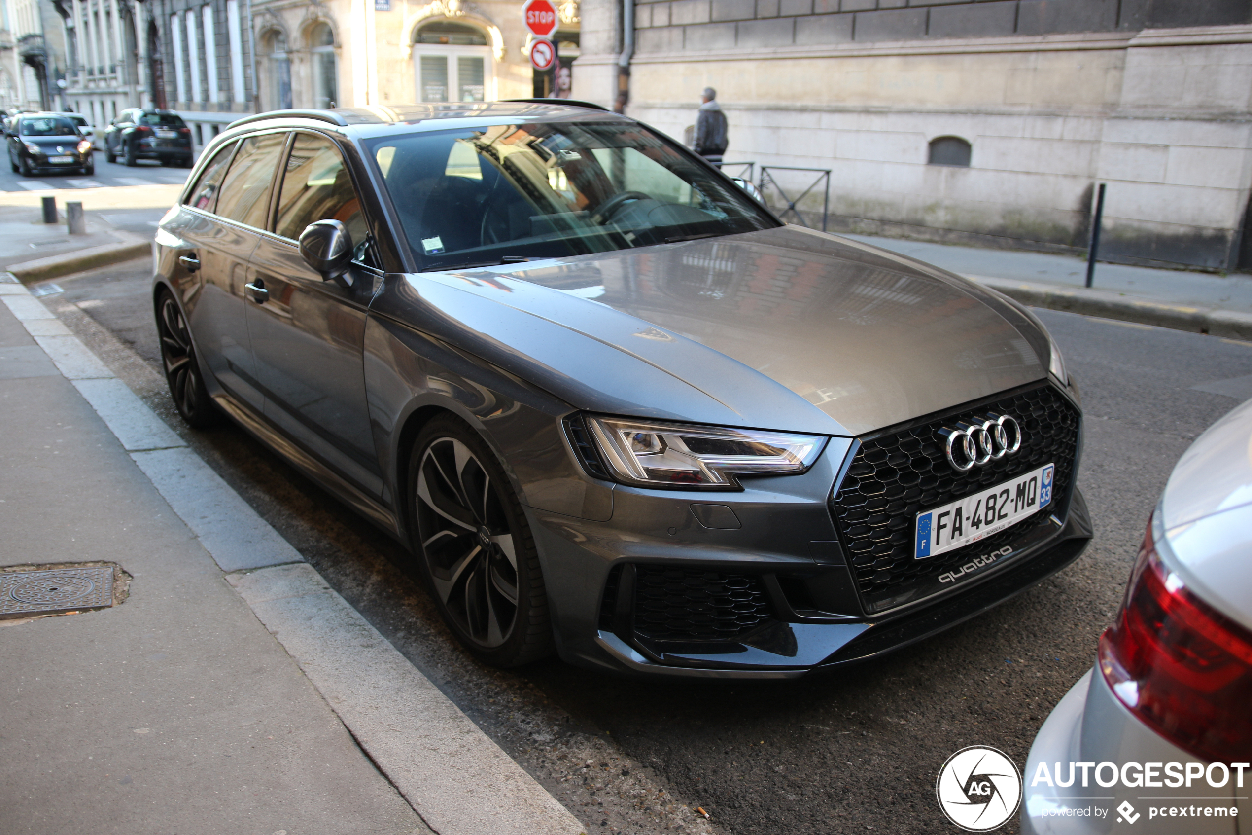 Audi RS4 Avant B9