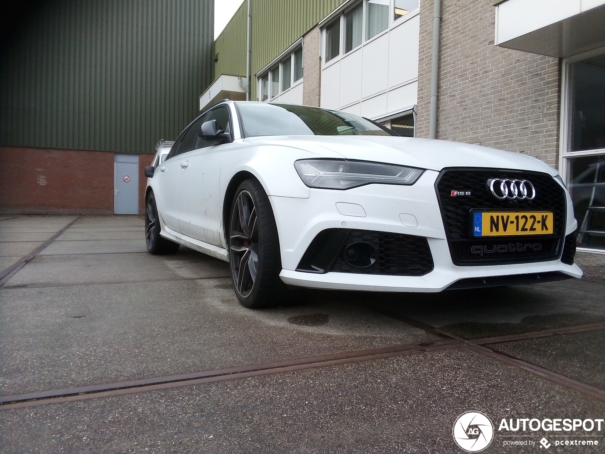 Audi RS6 Avant C7 2015