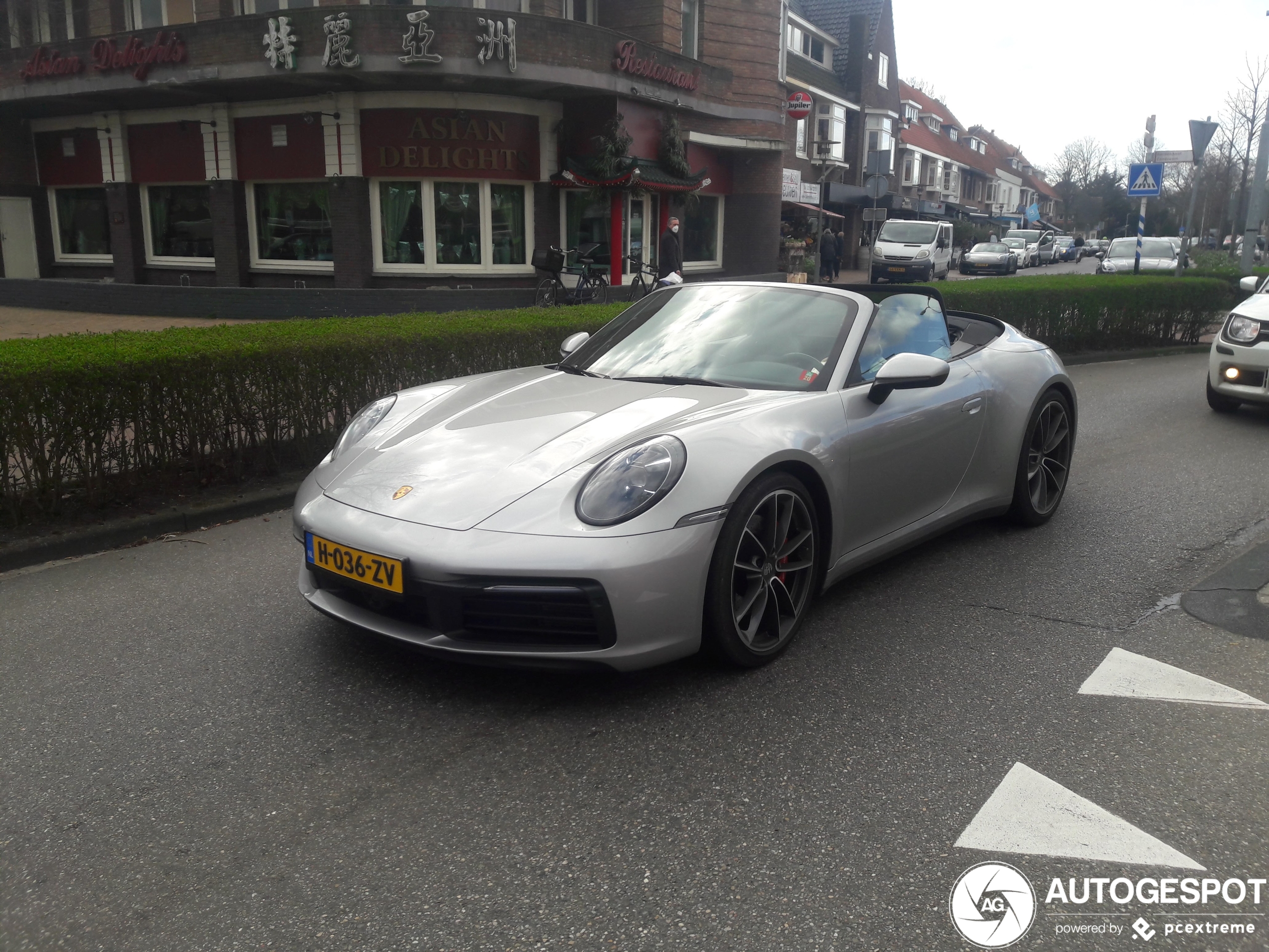 Porsche 992 Carrera 4S Cabriolet