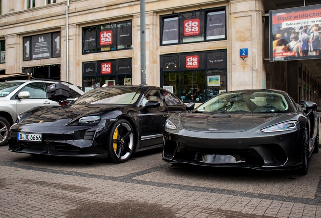 McLaren GT