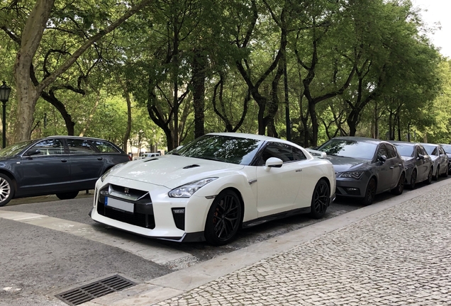 Nissan GT-R 2017