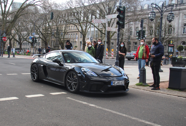 Porsche 718 Cayman GT4