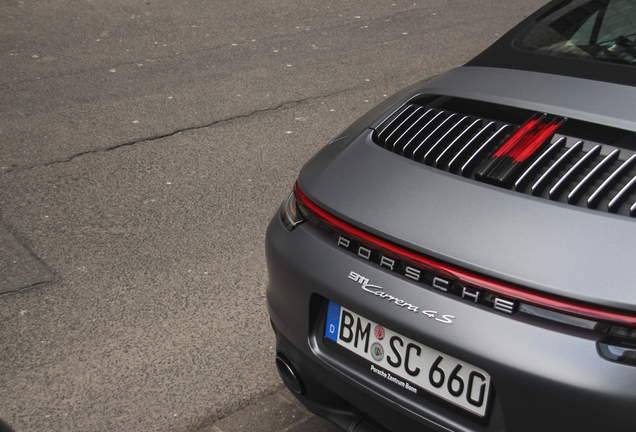 Porsche 992 Carrera 4S Cabriolet