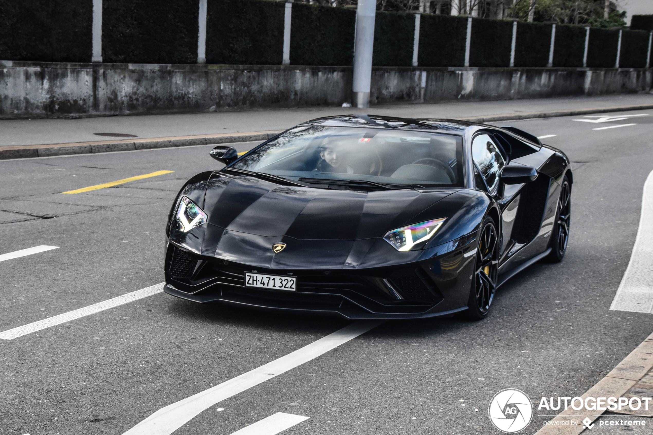 Lamborghini Aventador S LP740-4