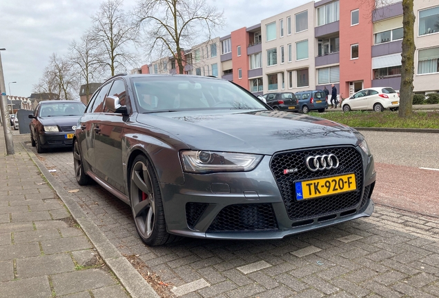 Audi RS4 Avant B8