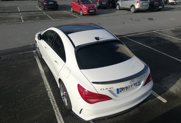 Mercedes-Benz CLA 45 AMG C117