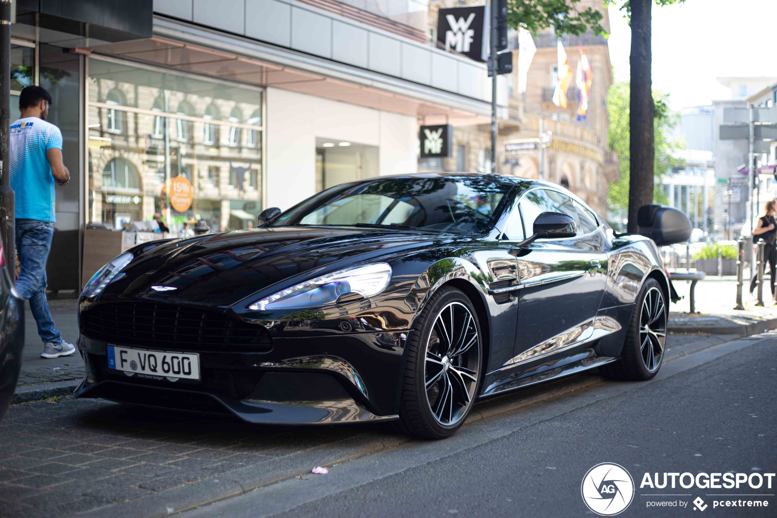 Aston Martin Vanquish 2013