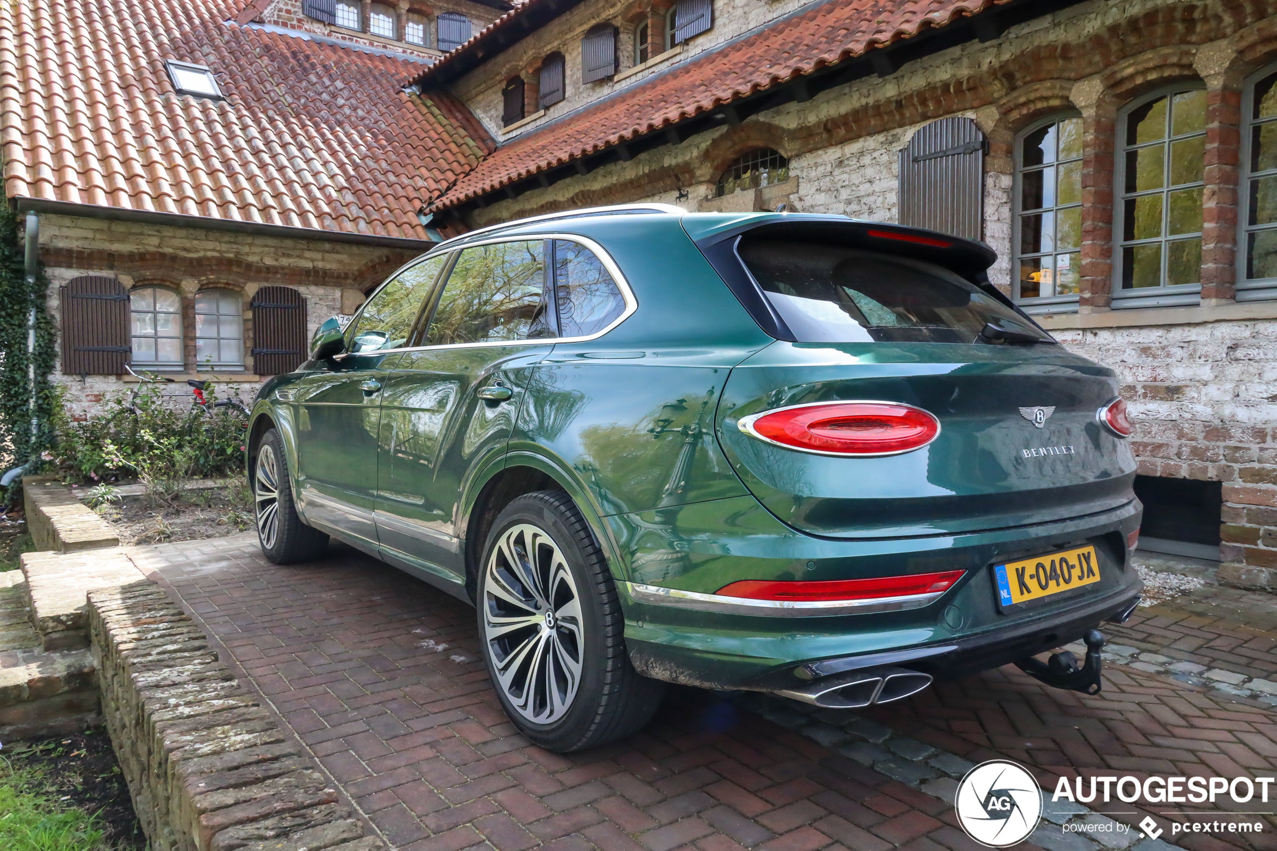 Bentley Bentayga V8 2021