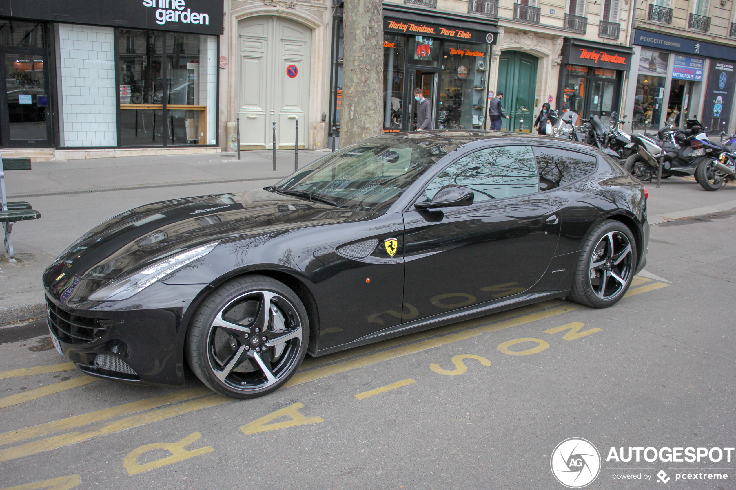 Ferrari FF