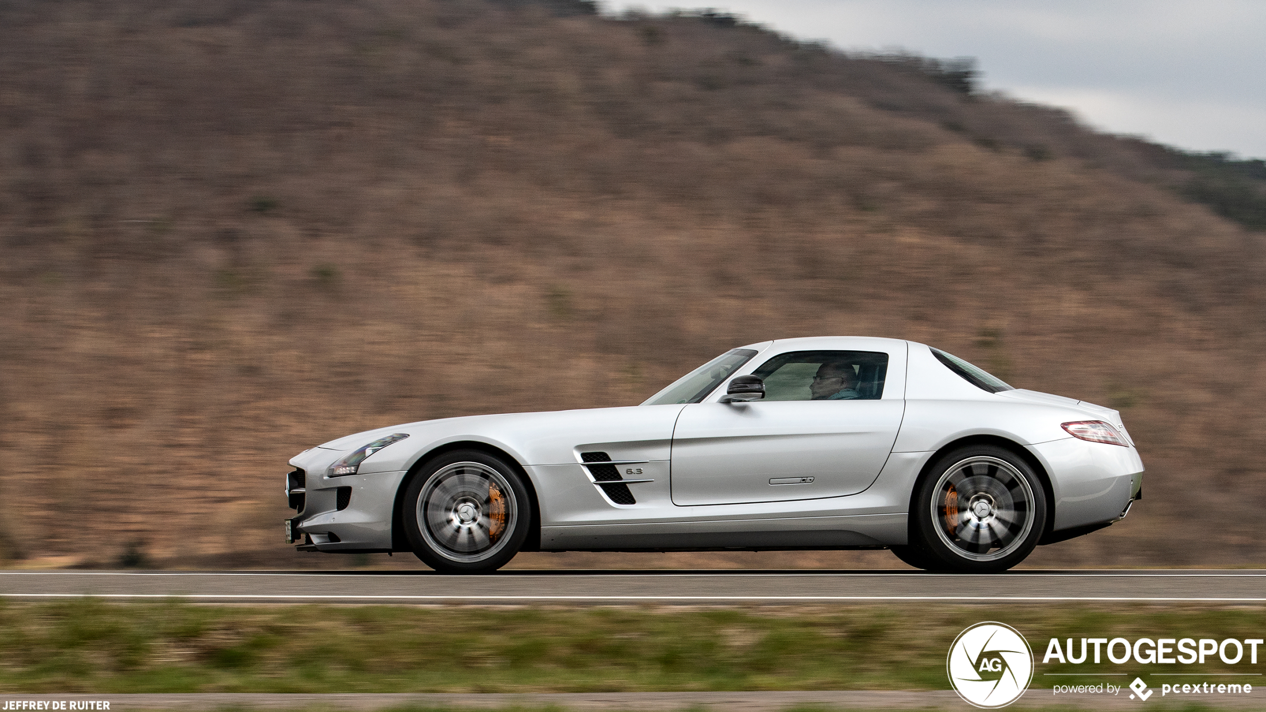 Mercedes-Benz SLS AMG