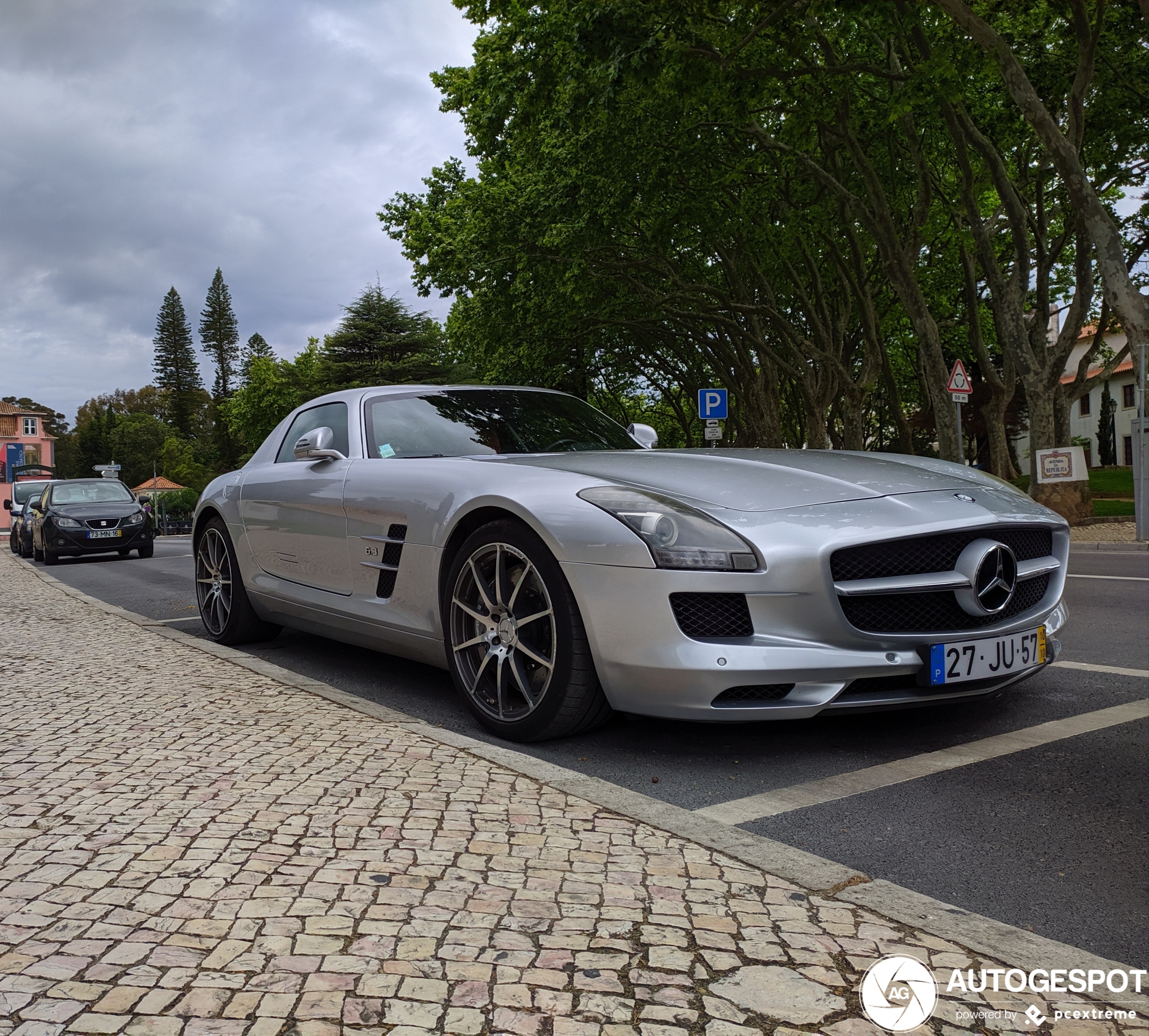 Mercedes-Benz SLS AMG