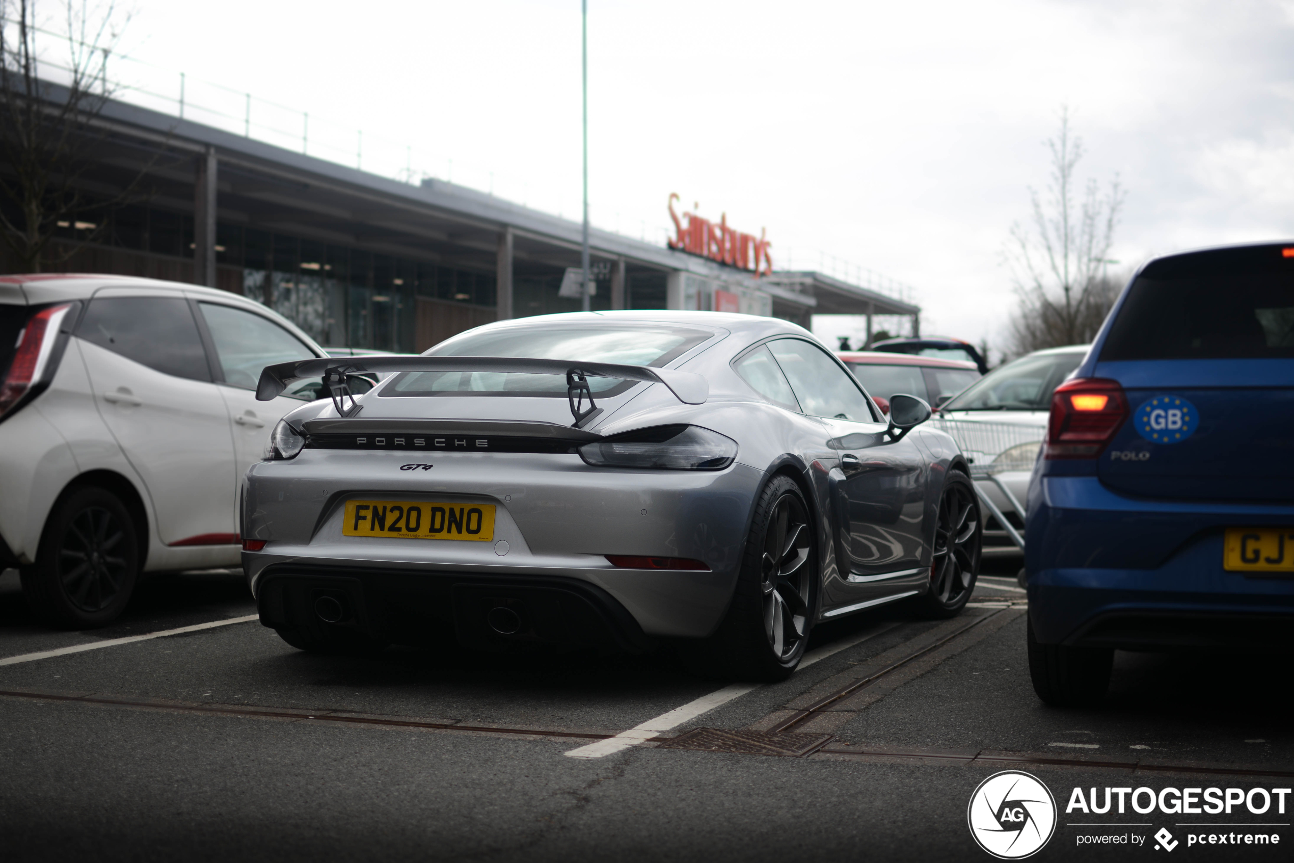 Porsche 718 Cayman GT4