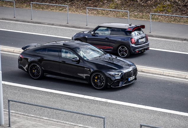 Mercedes-AMG GT 63 S X290