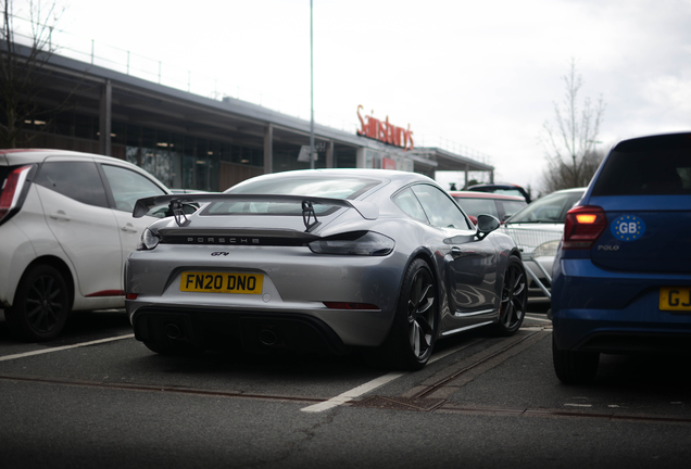 Porsche 718 Cayman GT4