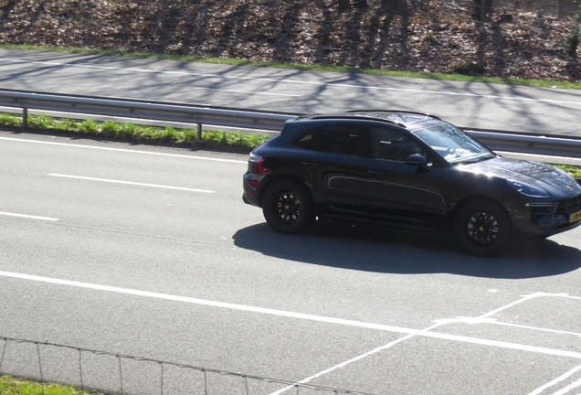 Porsche 95B Macan Turbo MkII