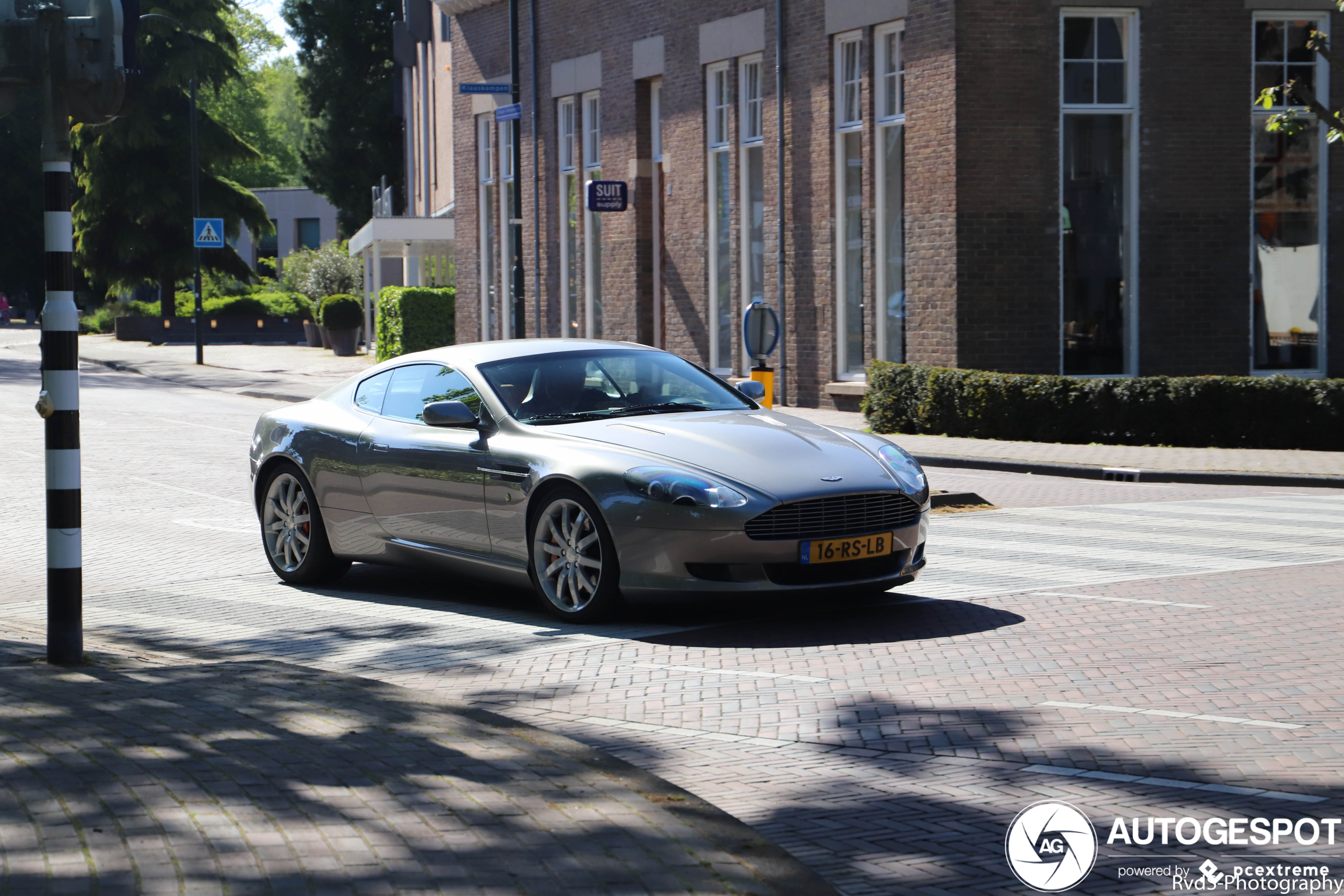 Aston Martin DB9