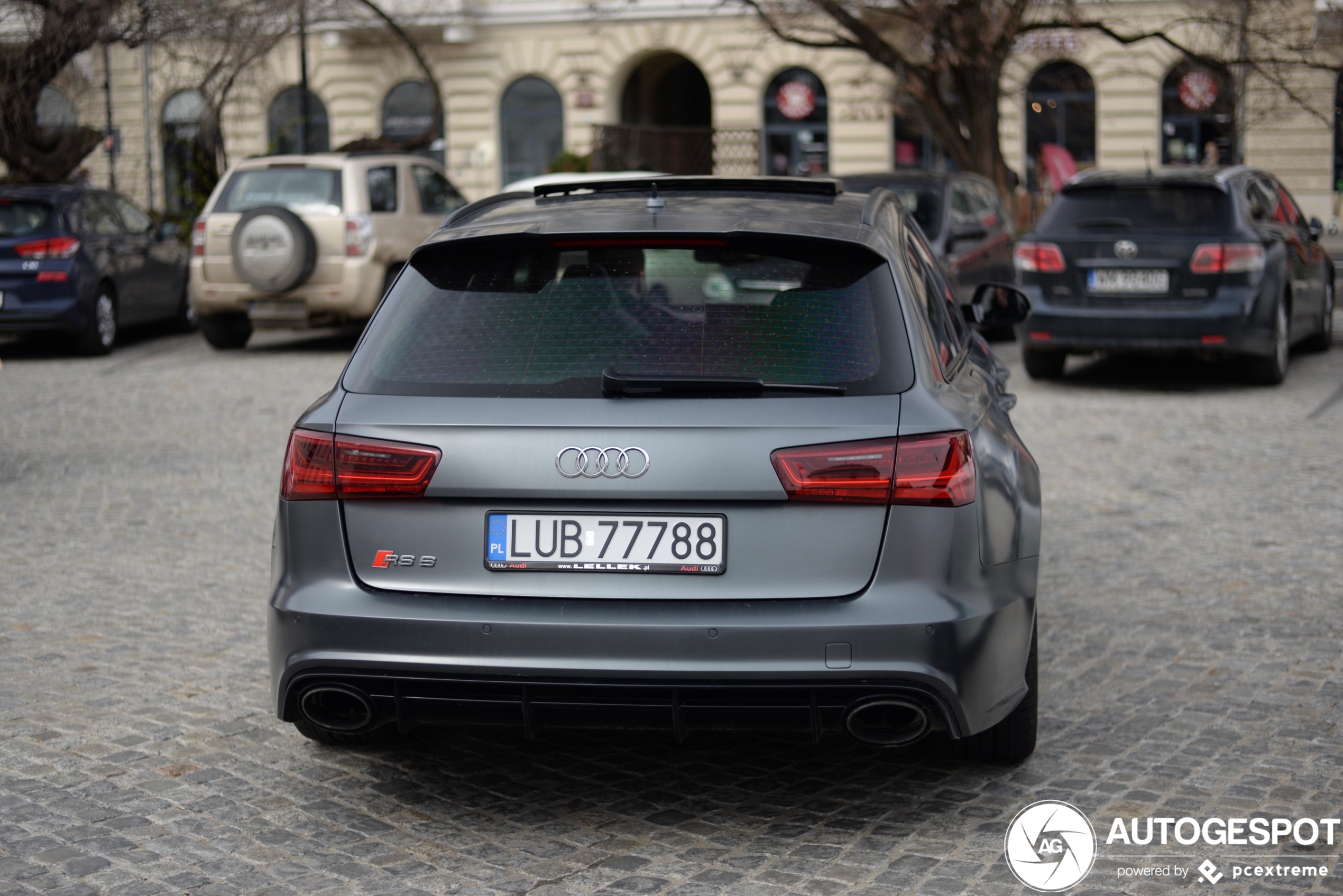 Audi RS6 Avant C7 2015