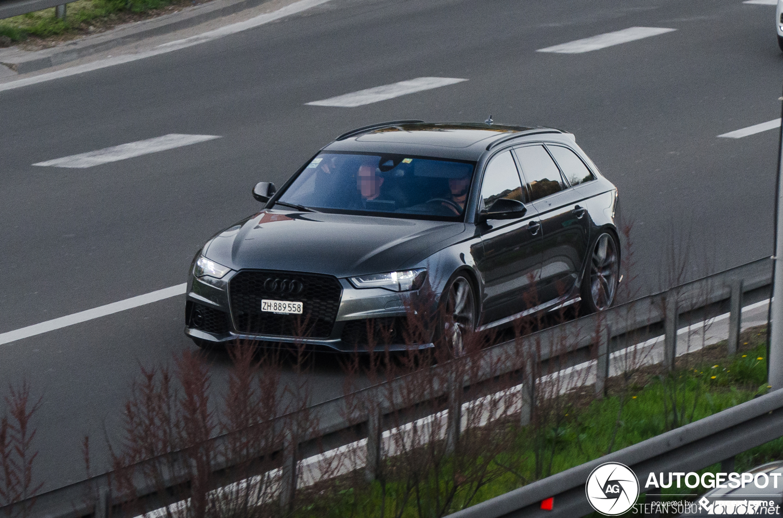 Audi RS6 Avant C7 2015