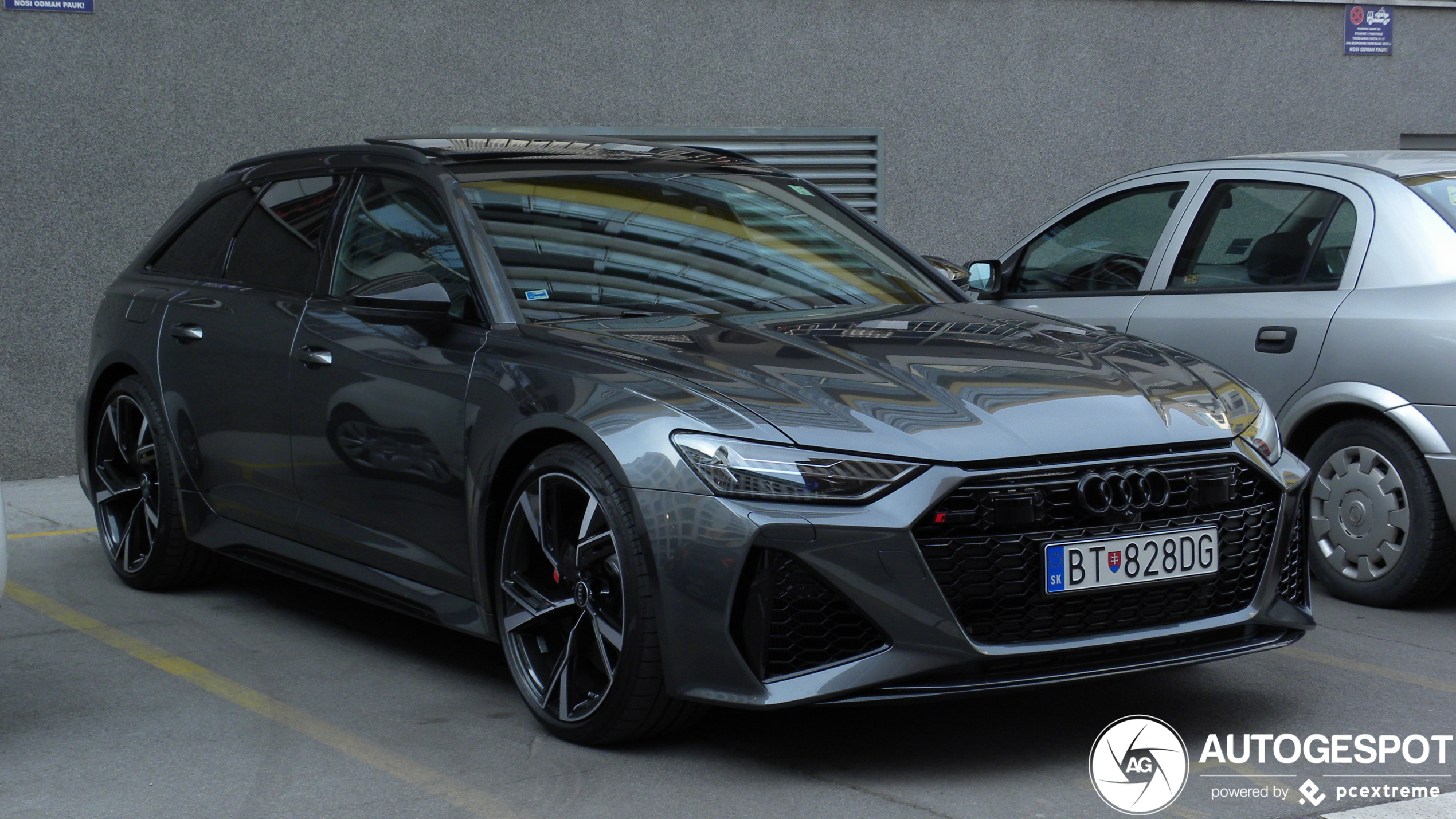 Audi RS6 Avant C8