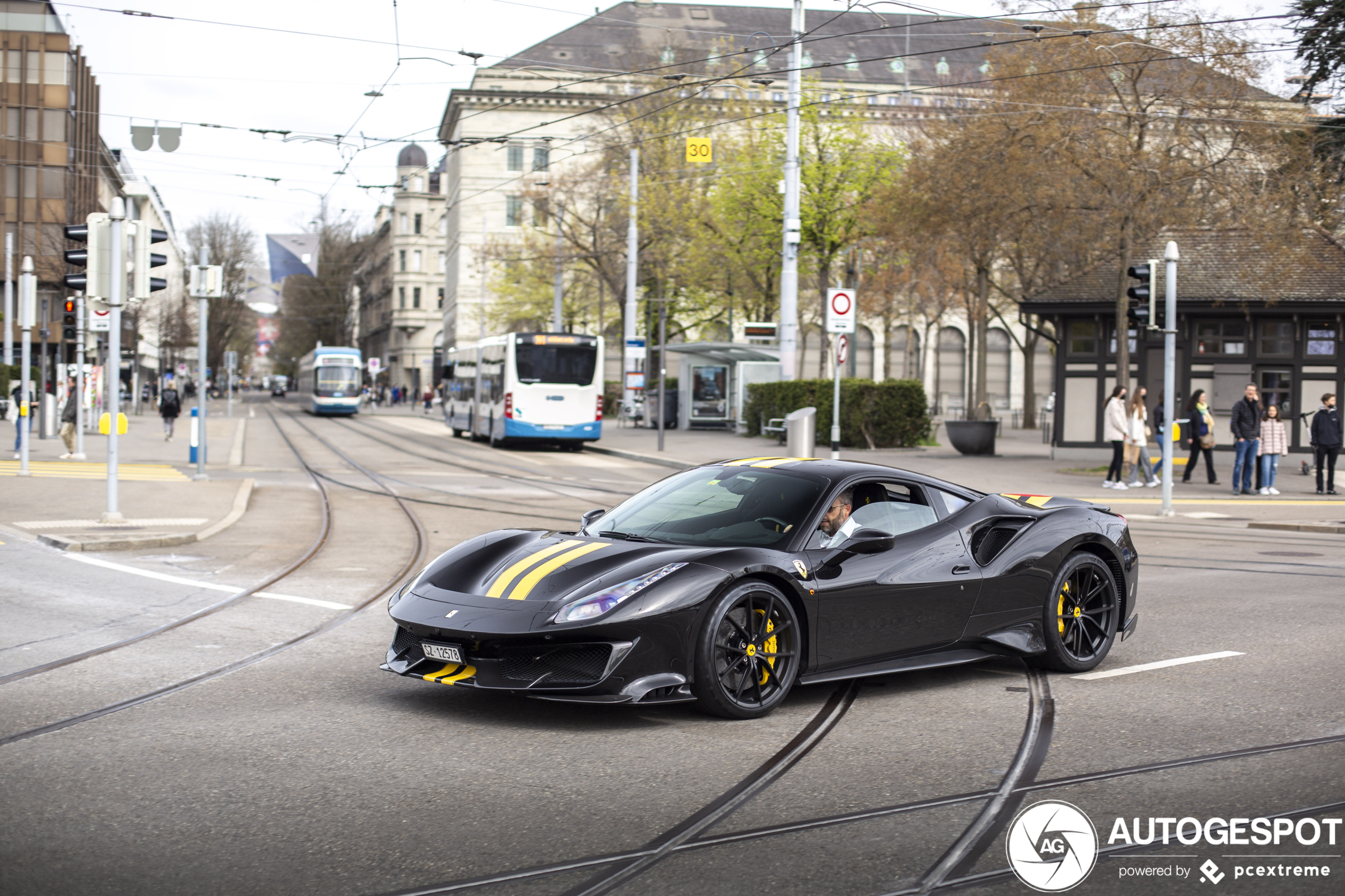 Ferrari 488 Pista