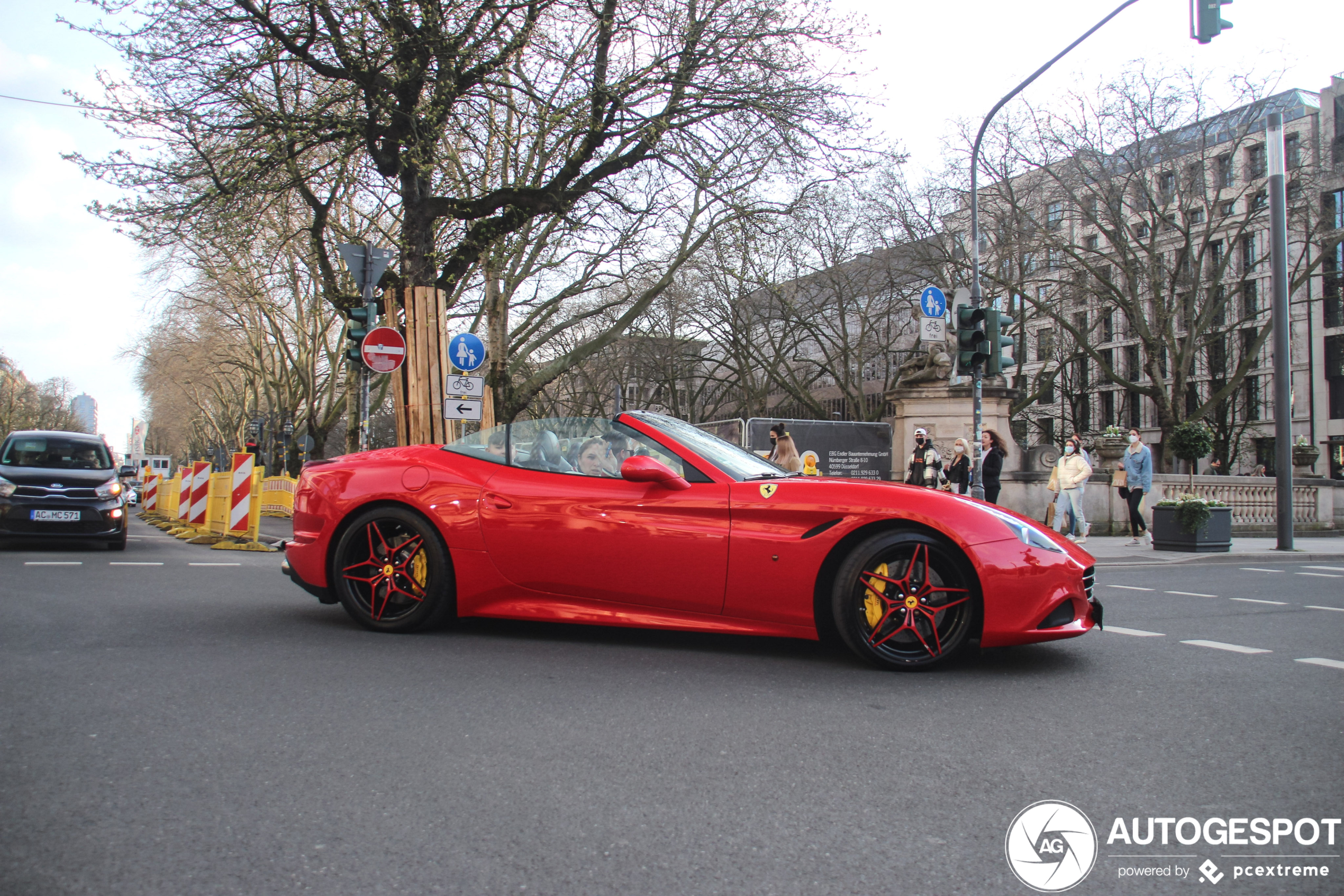 Ferrari California T