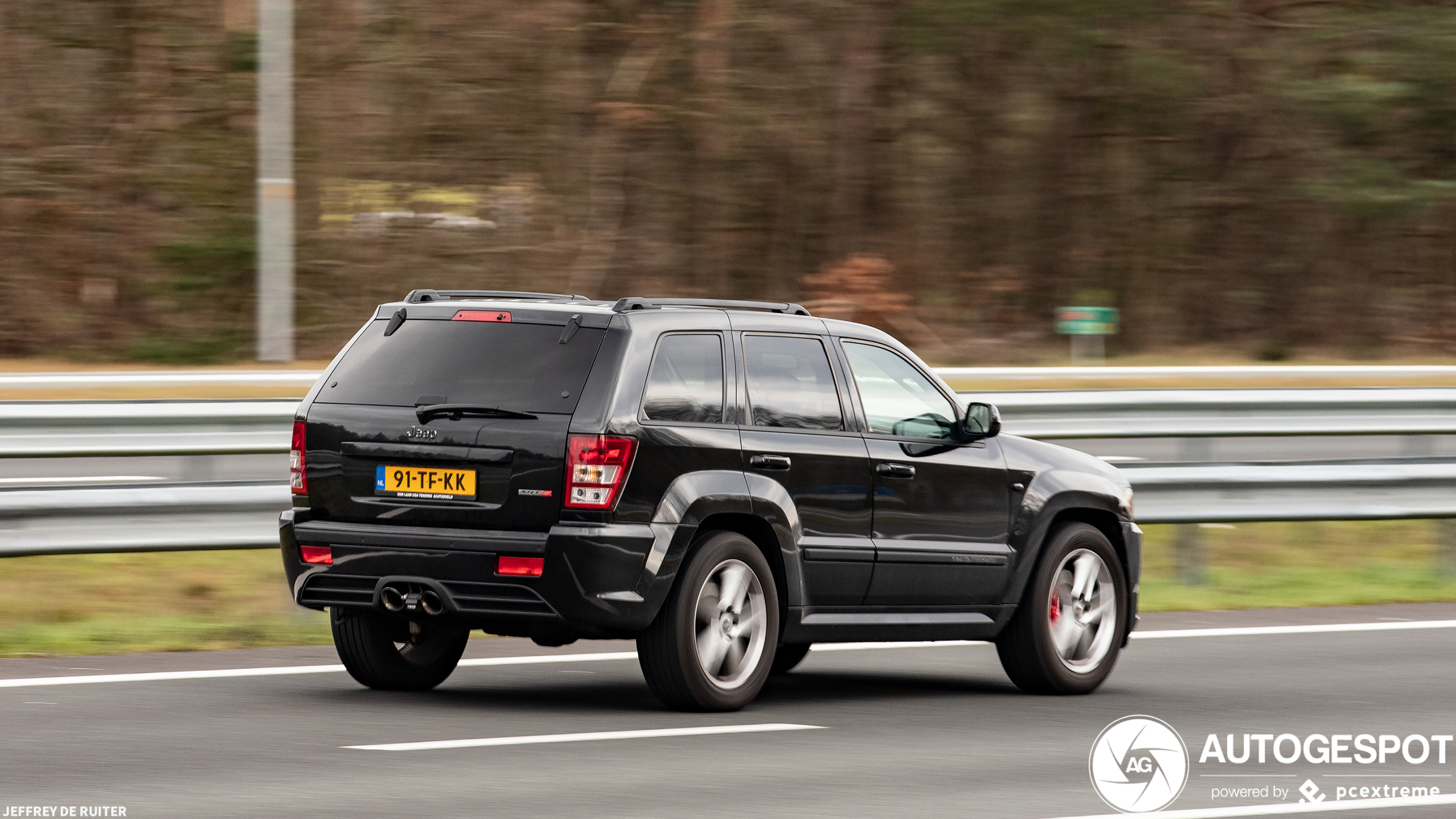 Jeep Grand Cherokee SRT-8 2005