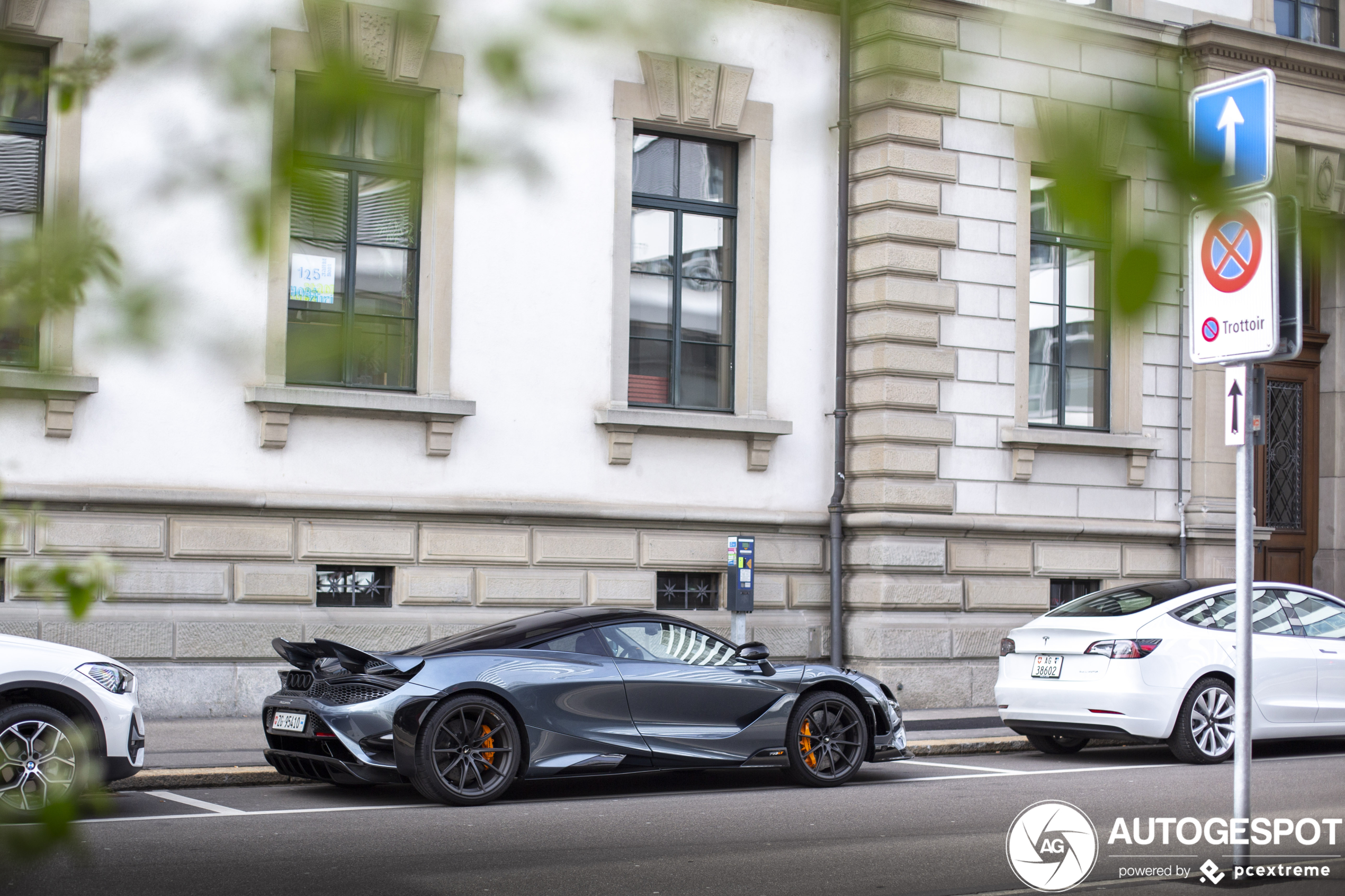 McLaren 765LT