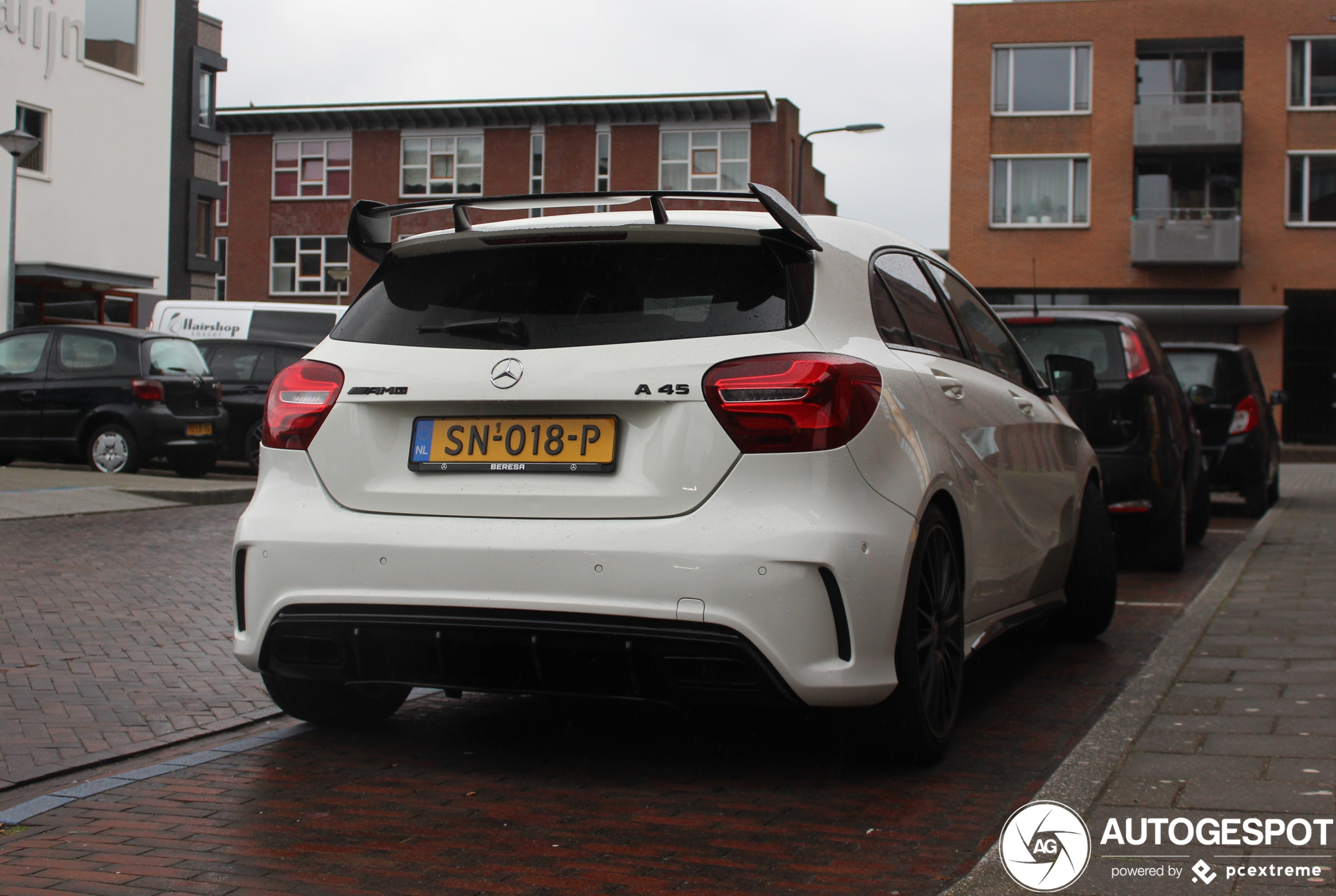 Mercedes-AMG A 45 W176 2015