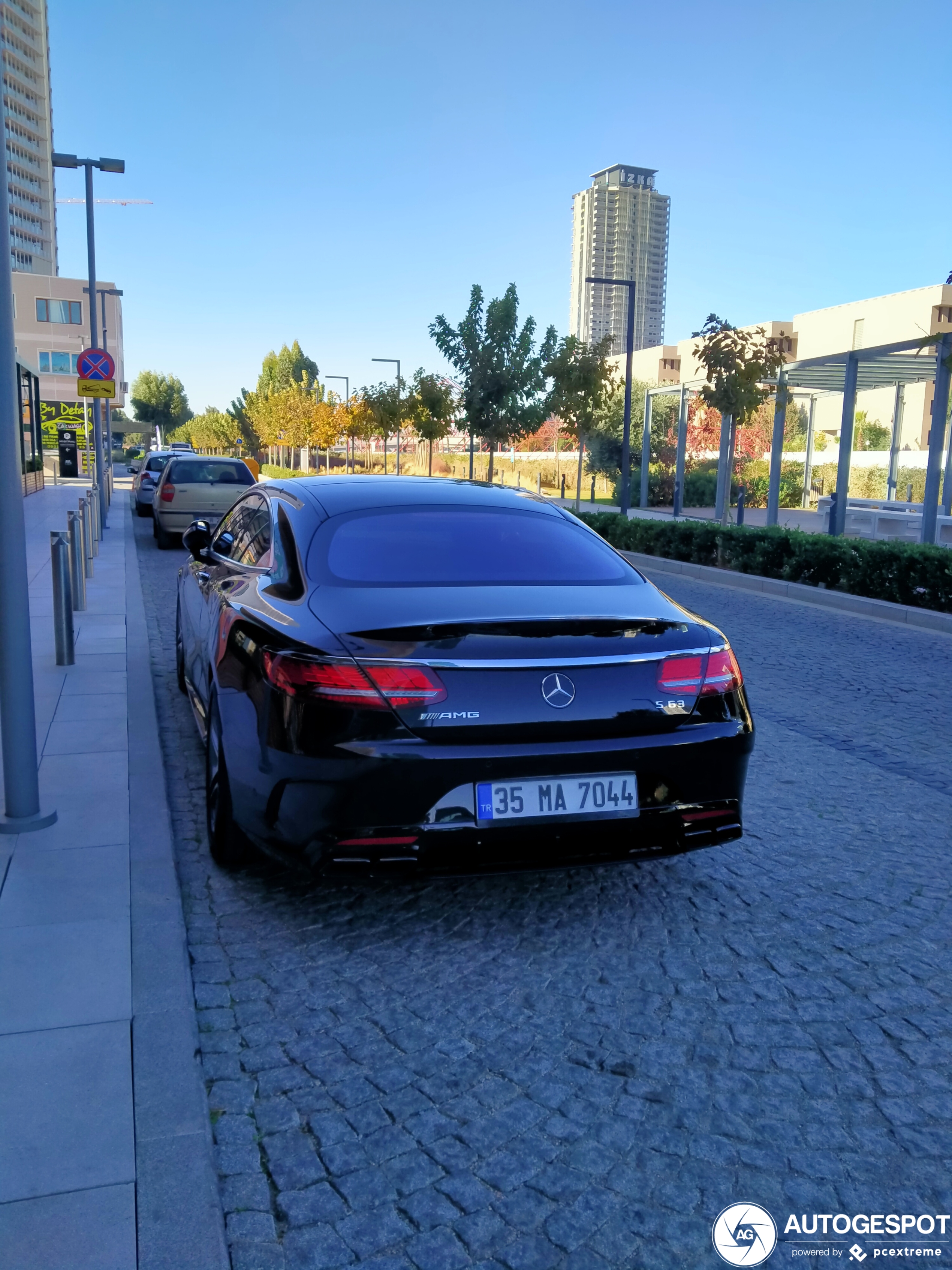 Mercedes-AMG S 63 Coupé C217