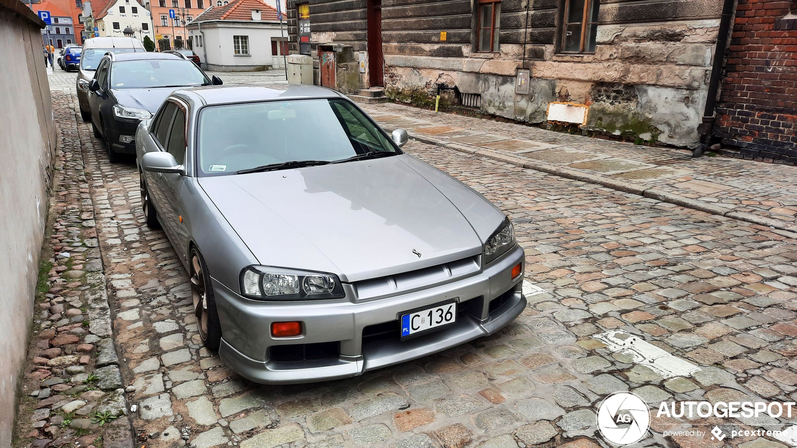 Nissan Skyline R34 Sedan