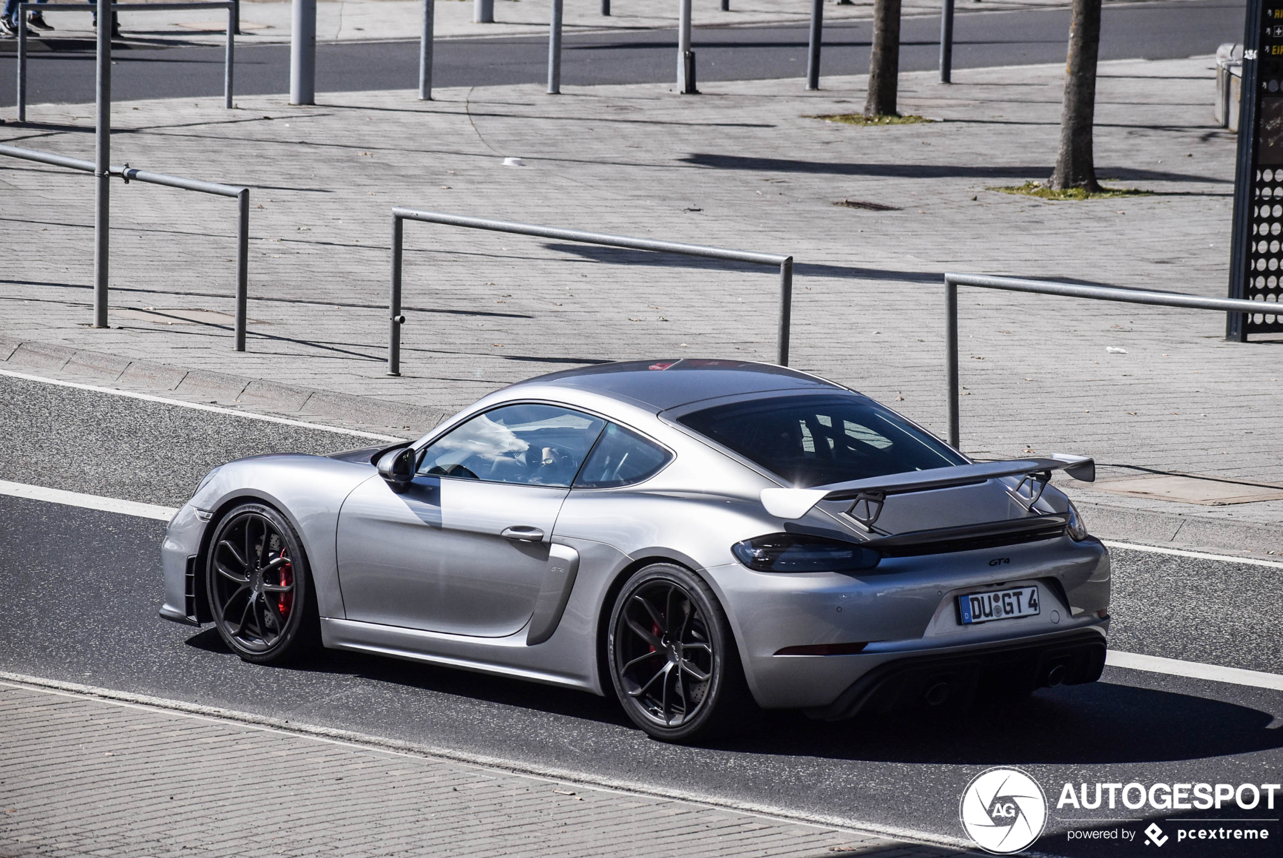 Porsche 718 Cayman GT4