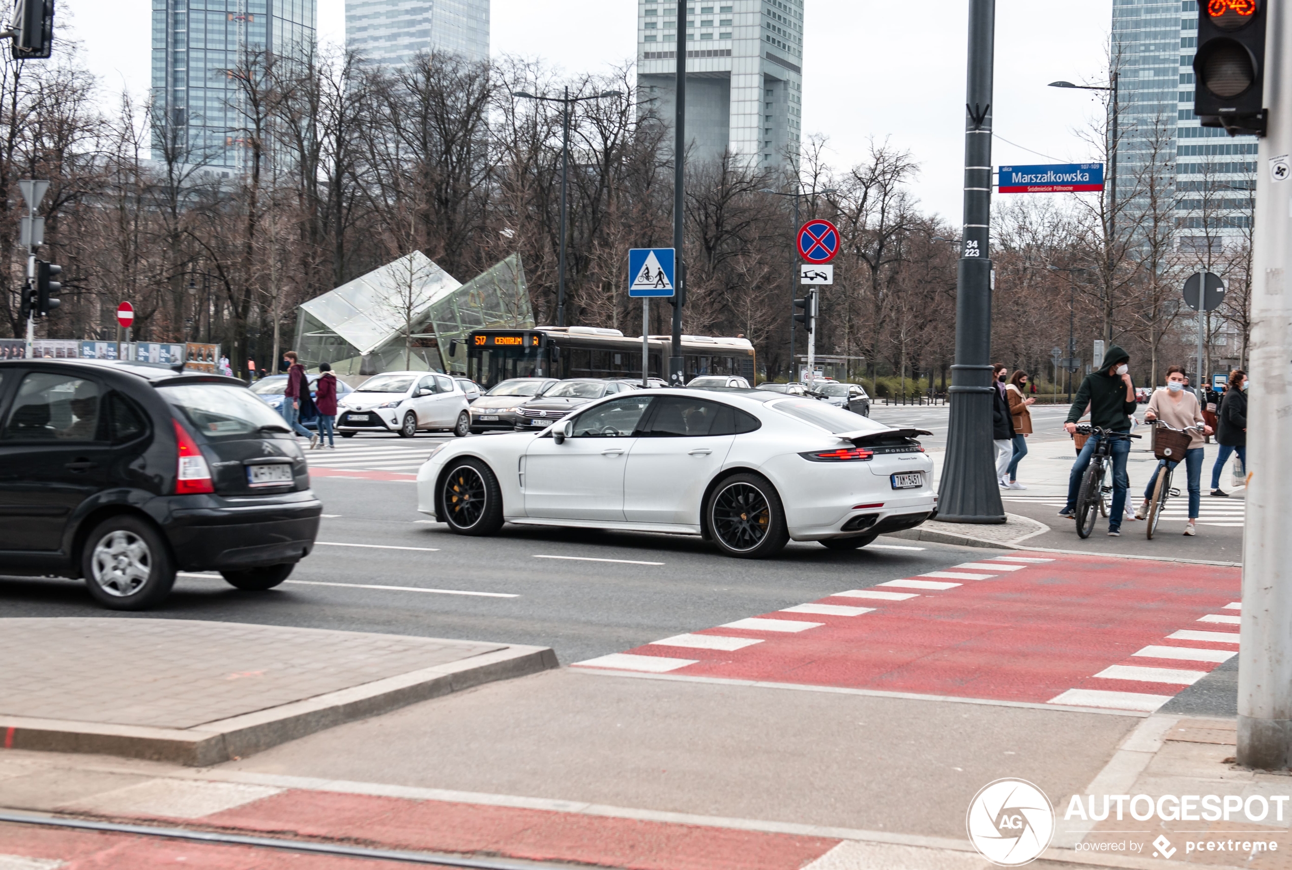 Porsche 971 Panamera Turbo