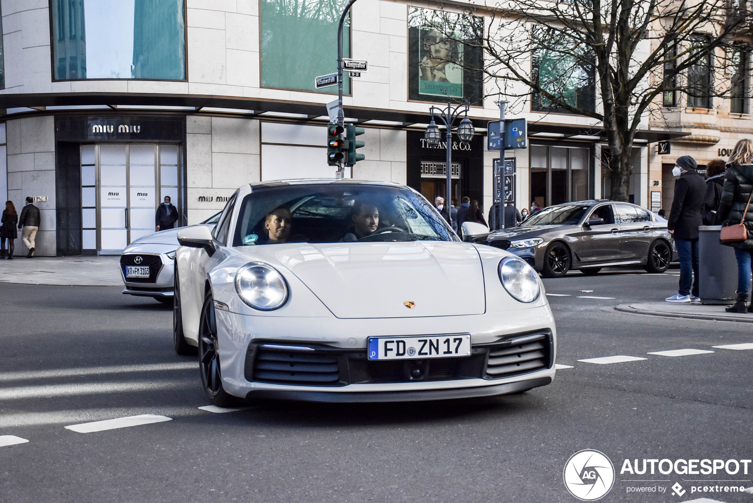 Porsche 992 Carrera 4S