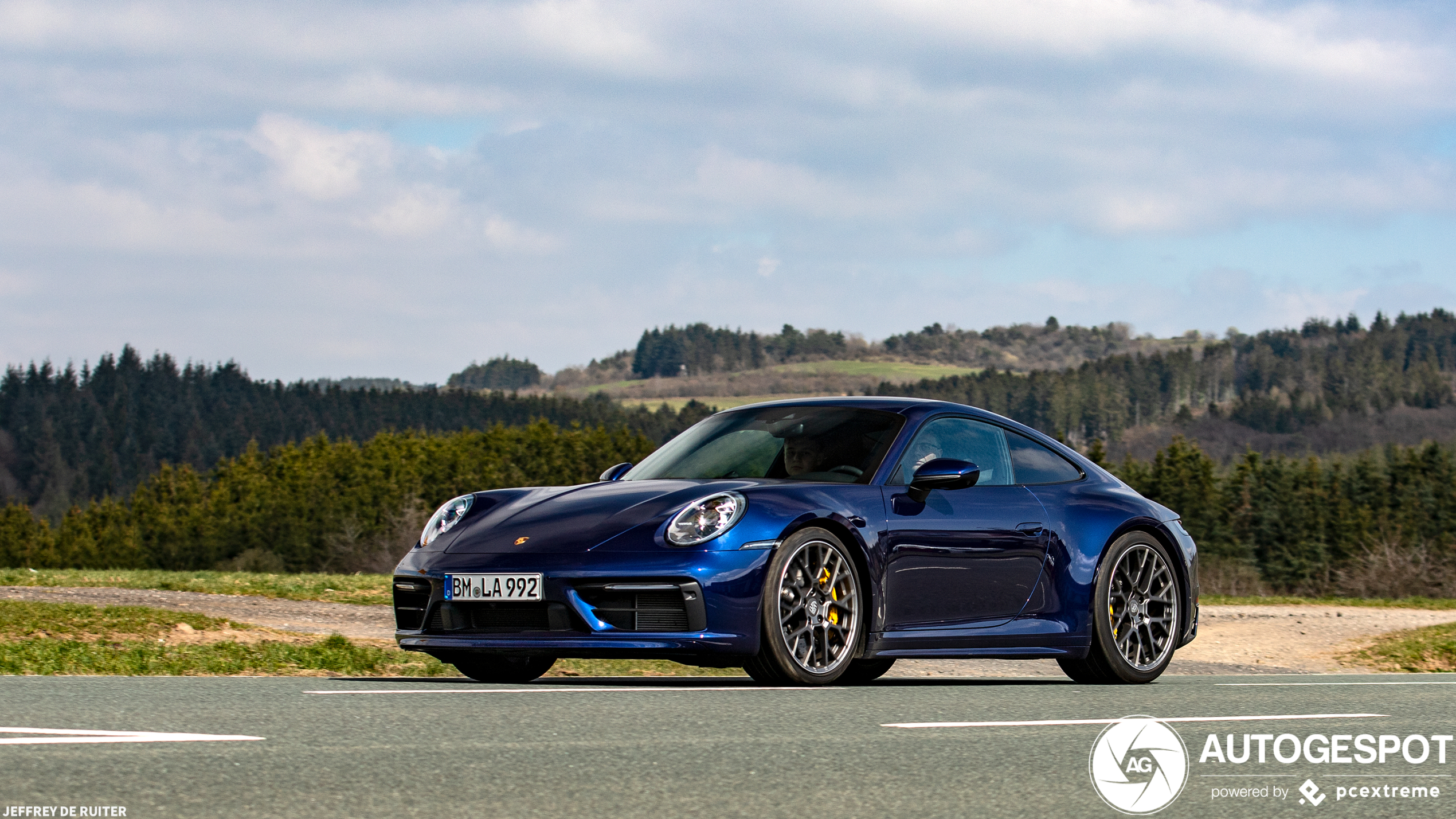 Porsche 992 Carrera 4S