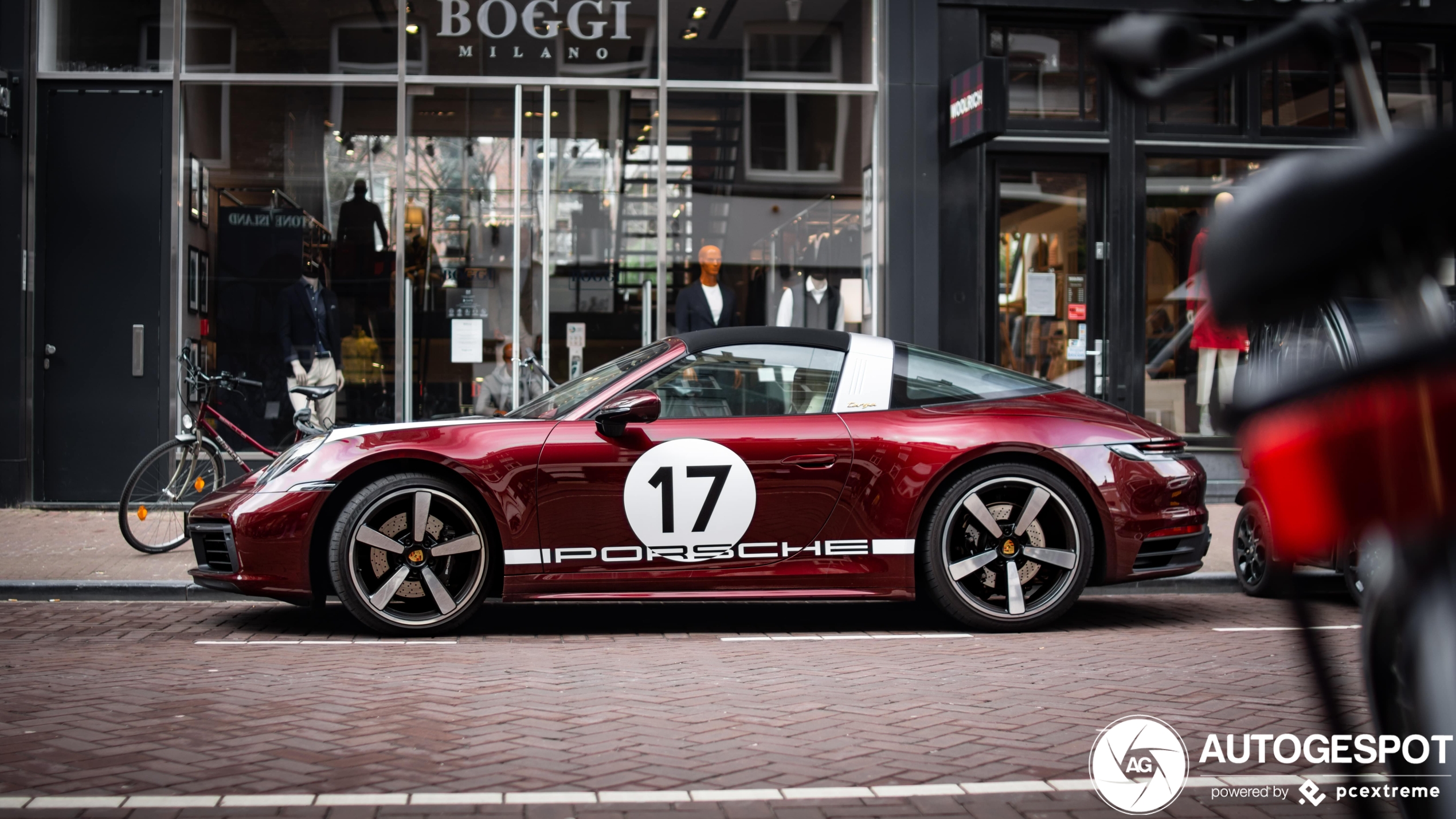 Porsche 992 Targa 4S Heritage Design Edition