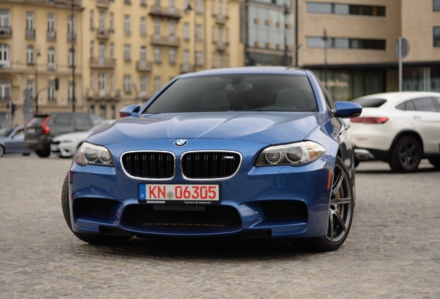 BMW M5 F10 2011