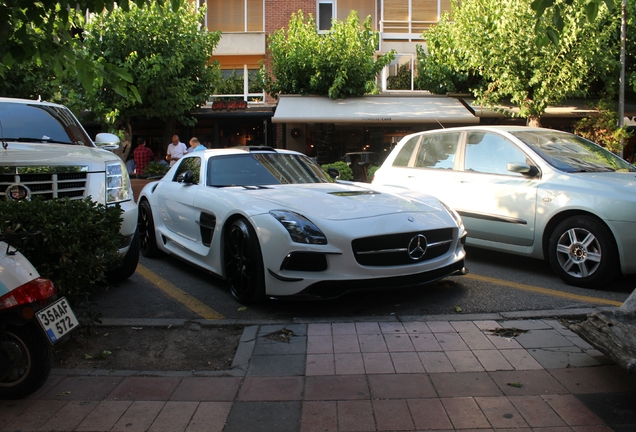 Mercedes-Benz SLS AMG