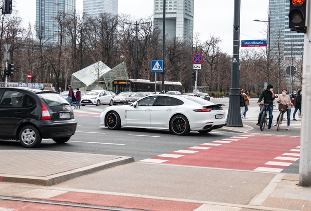 Porsche 971 Panamera Turbo