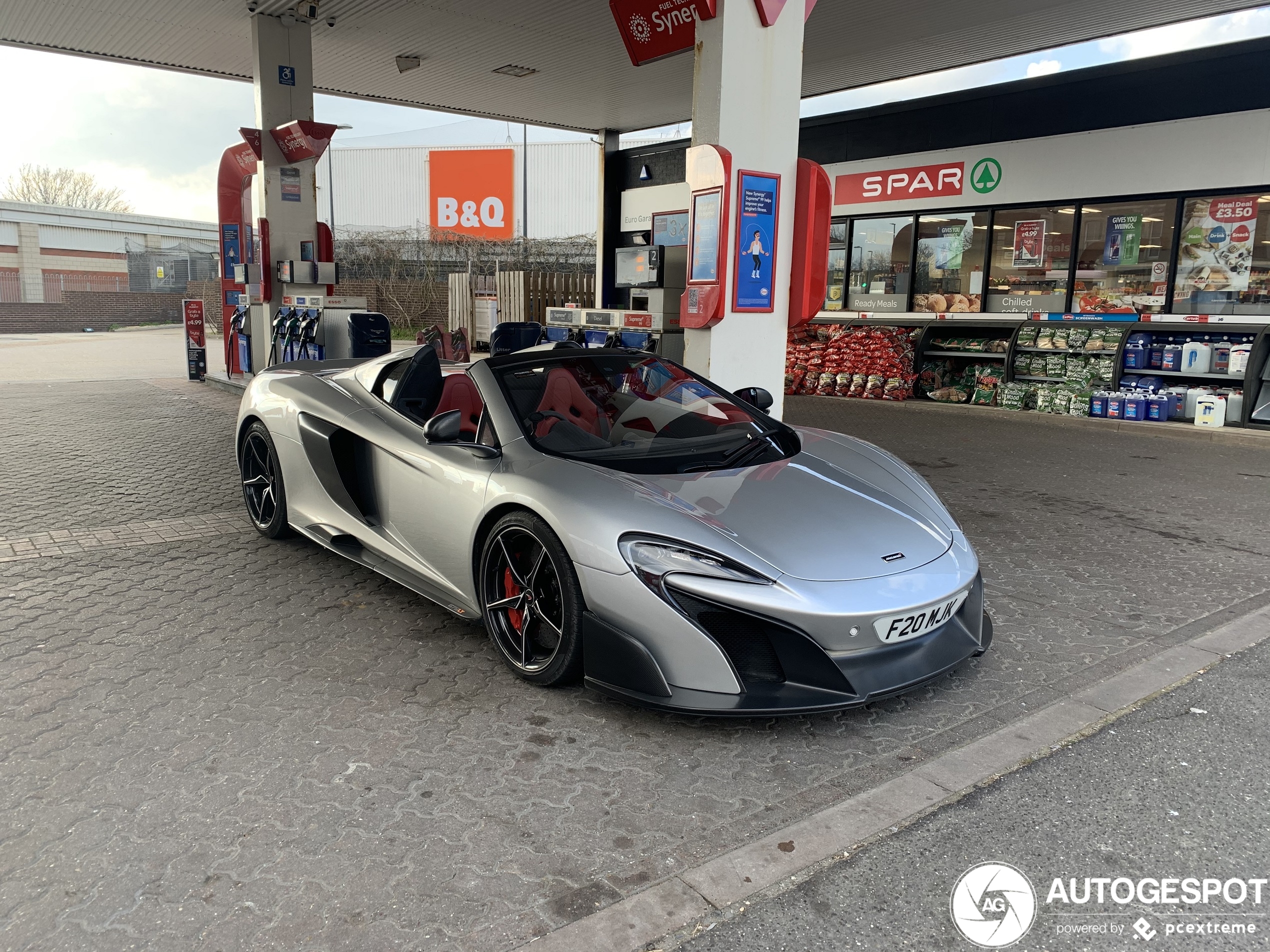 McLaren 675LT Spider