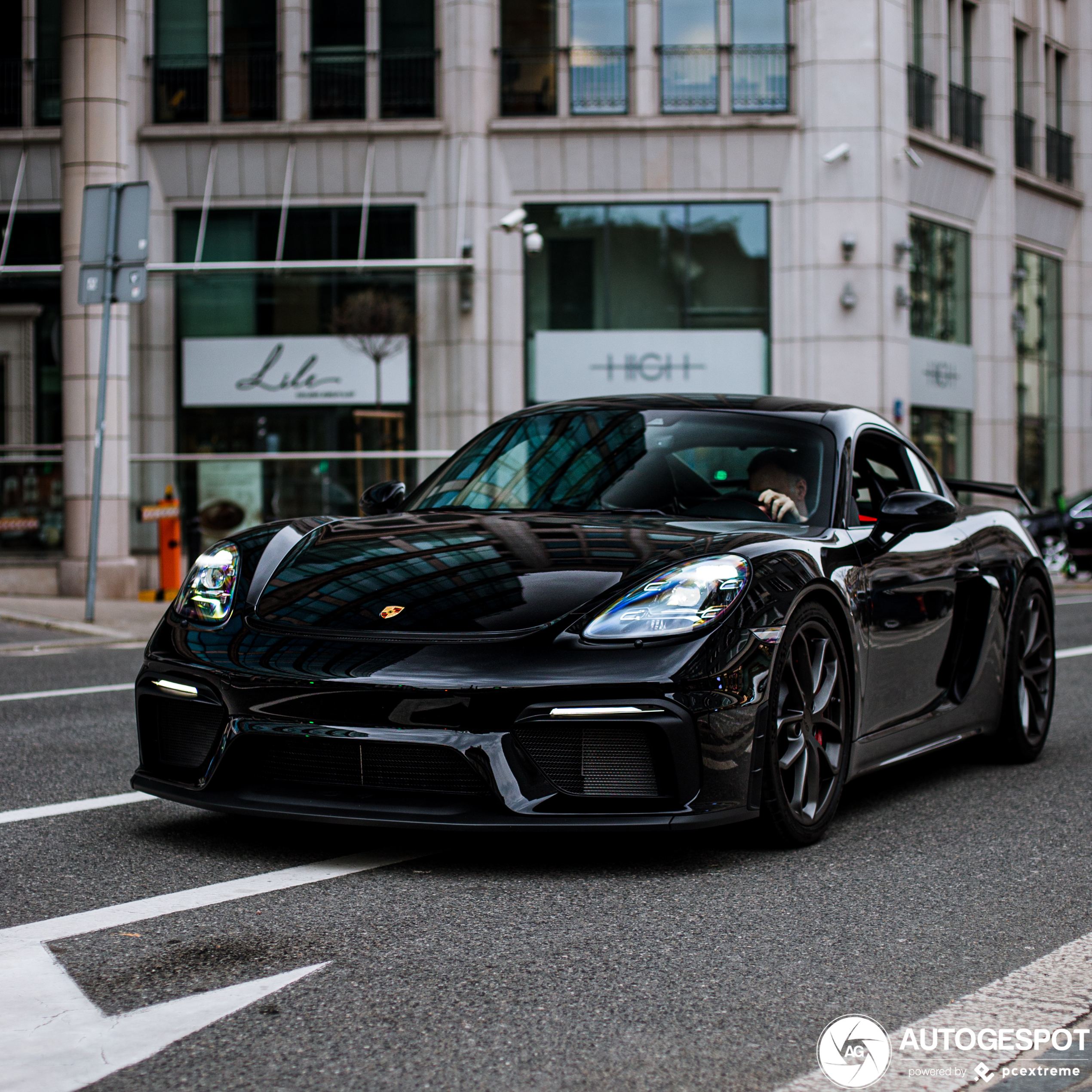 Porsche 718 Cayman GT4