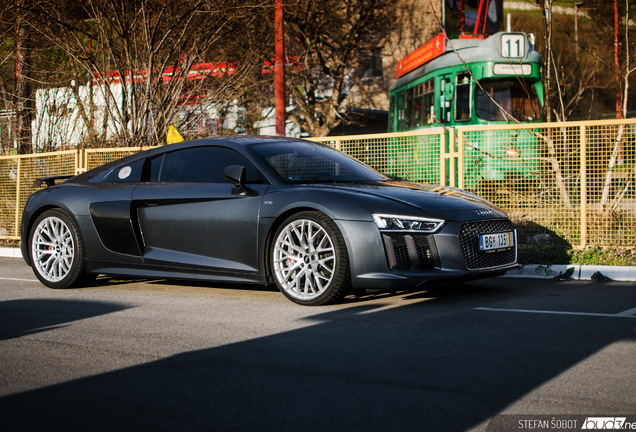 Audi R8 V10 Plus 2015