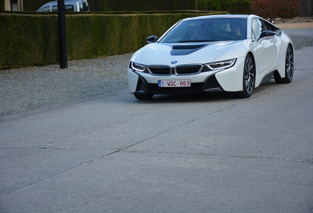 BMW i8