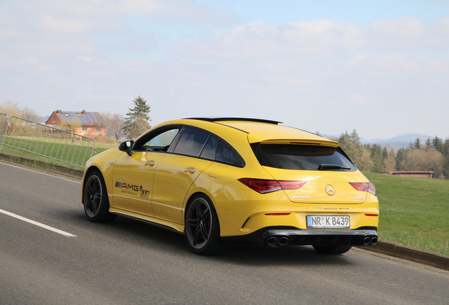 Mercedes-AMG CLA 45 Shooting Brake X118