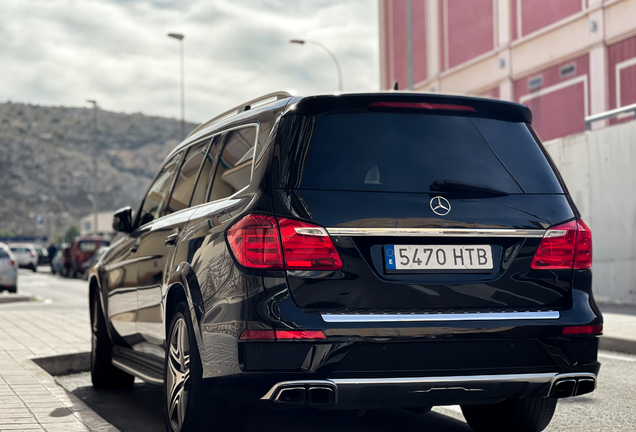 Mercedes-Benz GL 63 AMG X166