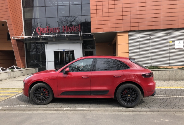 Porsche 95B Macan GTS